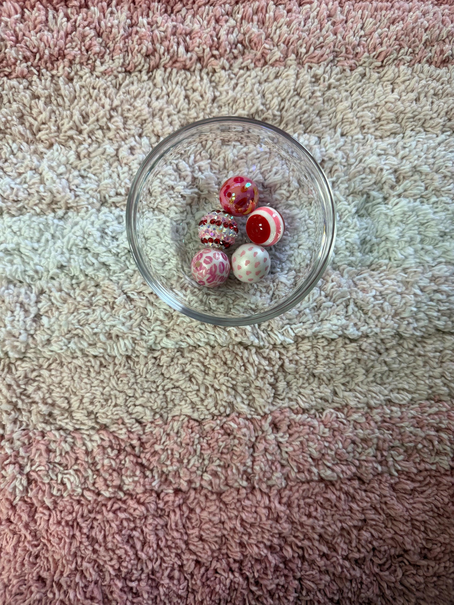 20mm Valentine Mix Bubblegum Beads (5 Beads In A Pack)