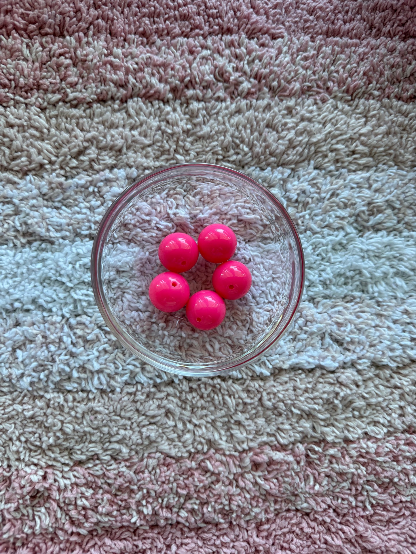 20mm Solid Flamingo Pink Bubblegum Beads (5 Beads In A Pack)