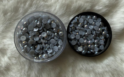 4mm Flatback Pearls