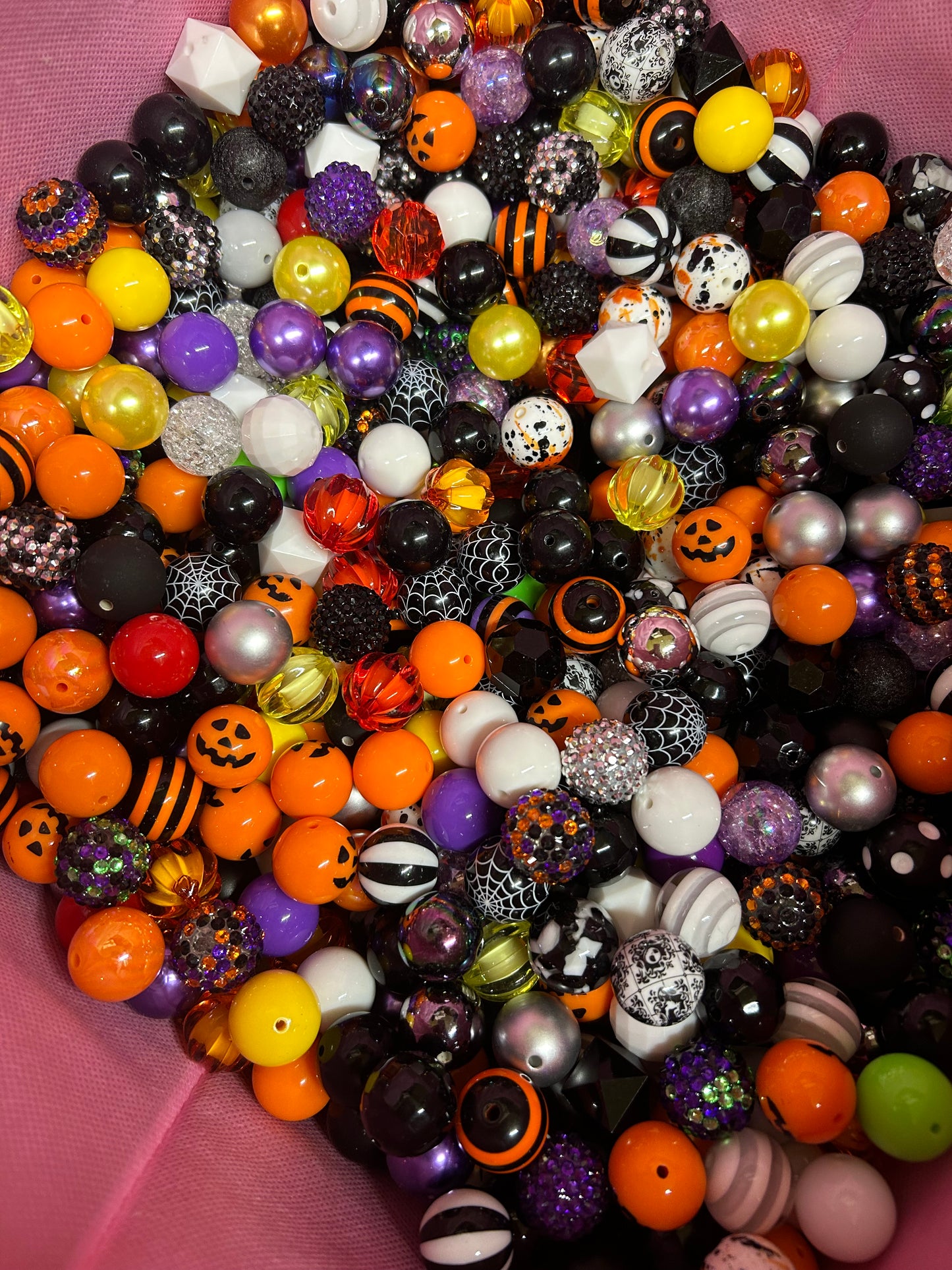 20mm Halloween Mix Bubblegum Bead