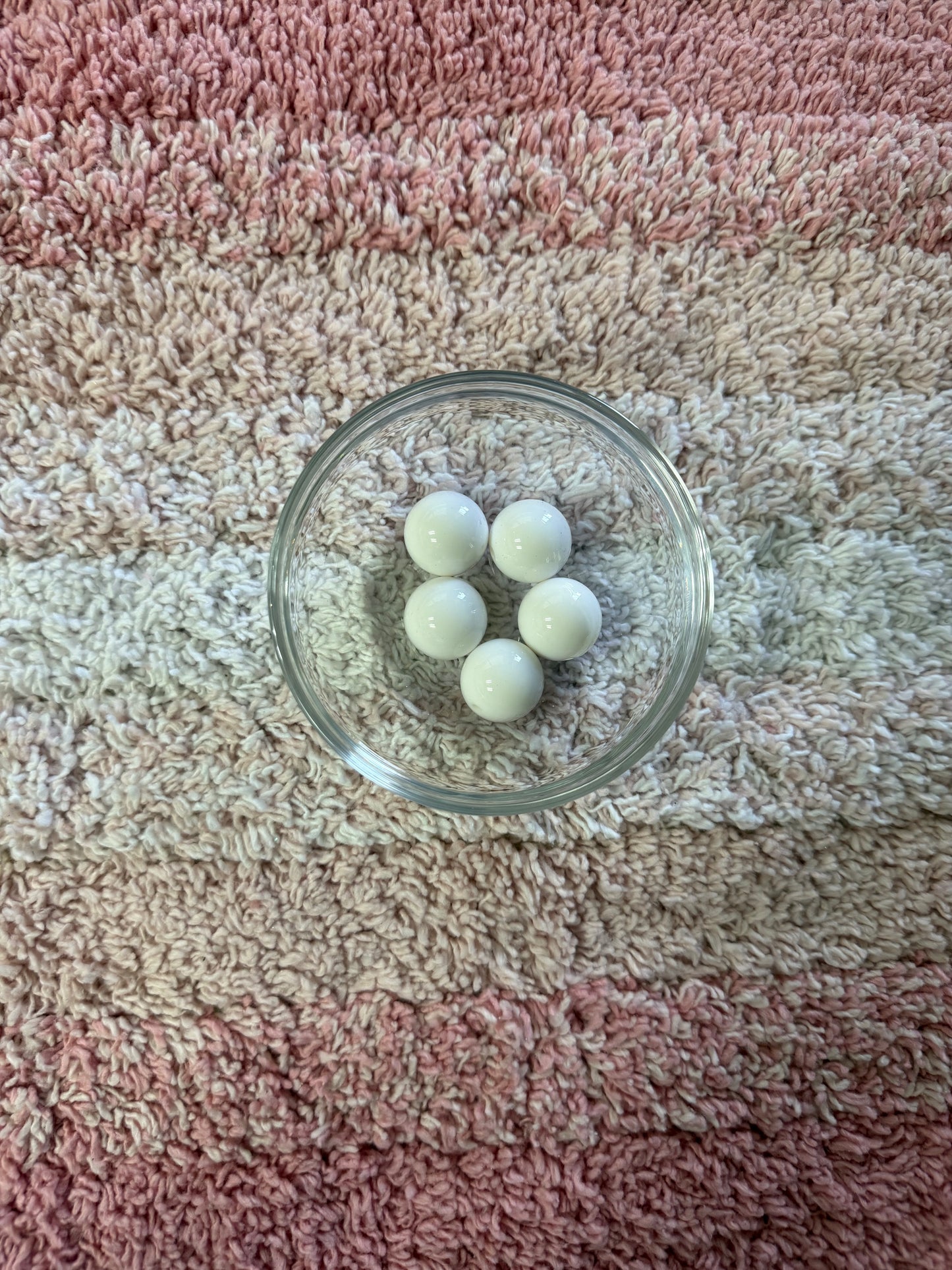 20mm Solid White Bubblegum Beads (5 Beads In A Pack)