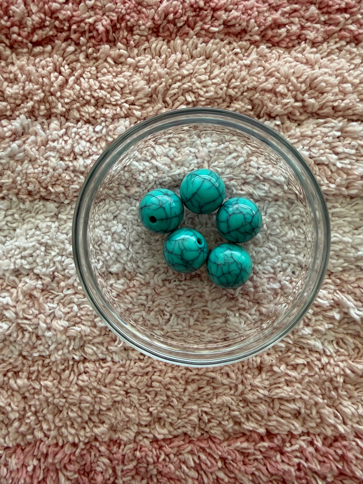 20mm Cracked Turquoise Bubblegum Beads (5 Beads In A Pack)
